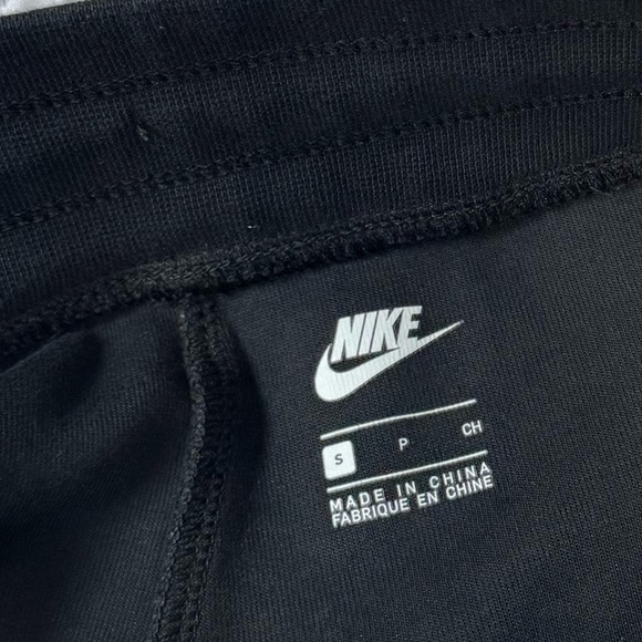 Nike Tech Fleece Black Size Small Capris Unisex Zippered Side Legs Woman Lady - Picture 5 of 12